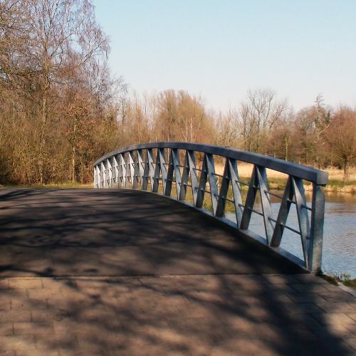 houten toegangsbrug