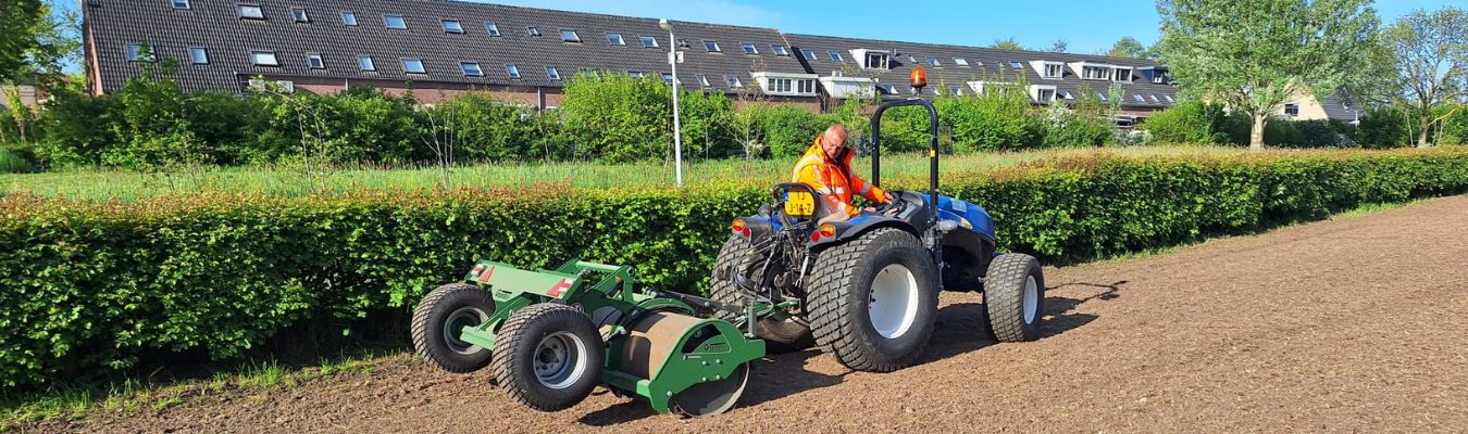 Reconstructie grasveld hondenspeelplaats in Papendrecht